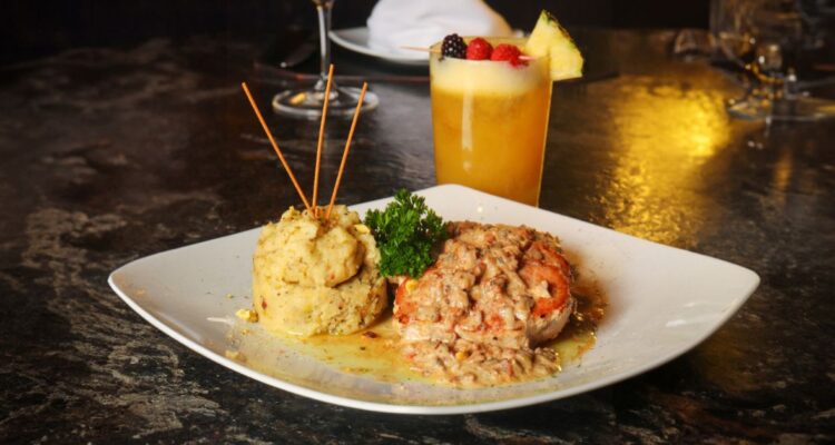 Lomo de cerdo en salsa de tocino