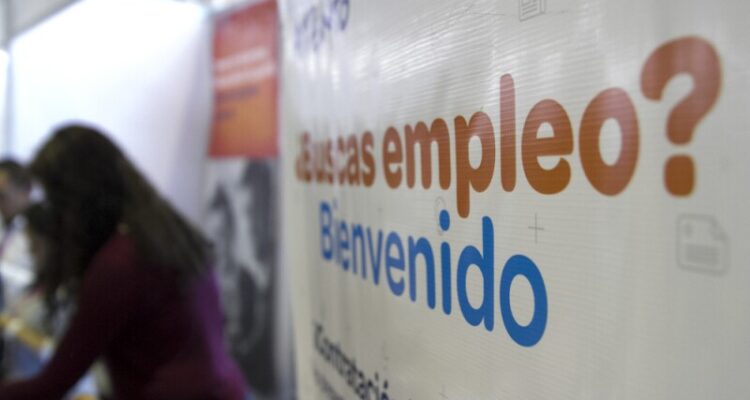 Retrocede generación de empleos en primer semestre de 2024