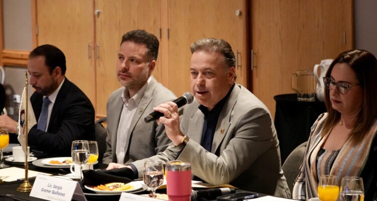 Empresarios del sector transformador se reúnen con funcionarios estatales