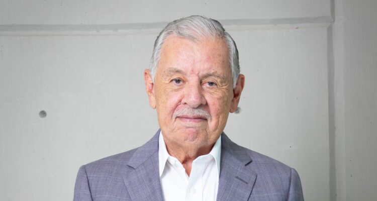 LEOPOLDO MARES